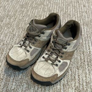 New Balance | Low Cut Hiking Shoes 9.5